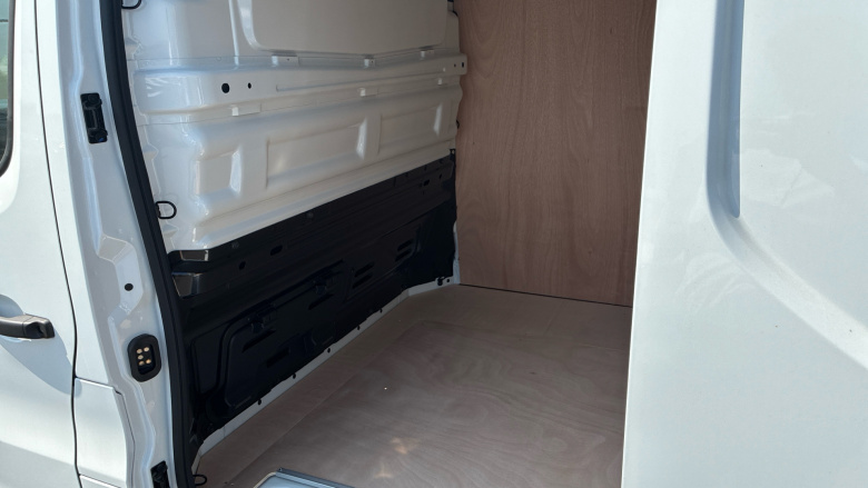 Renault Trafic Swb Diesel SL30 Blue dCi 130 Advance [Safety] Van